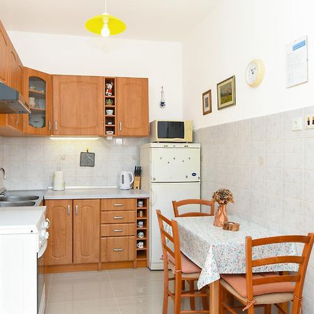 Apartmani Zupanic Koromačno Kültér fotó