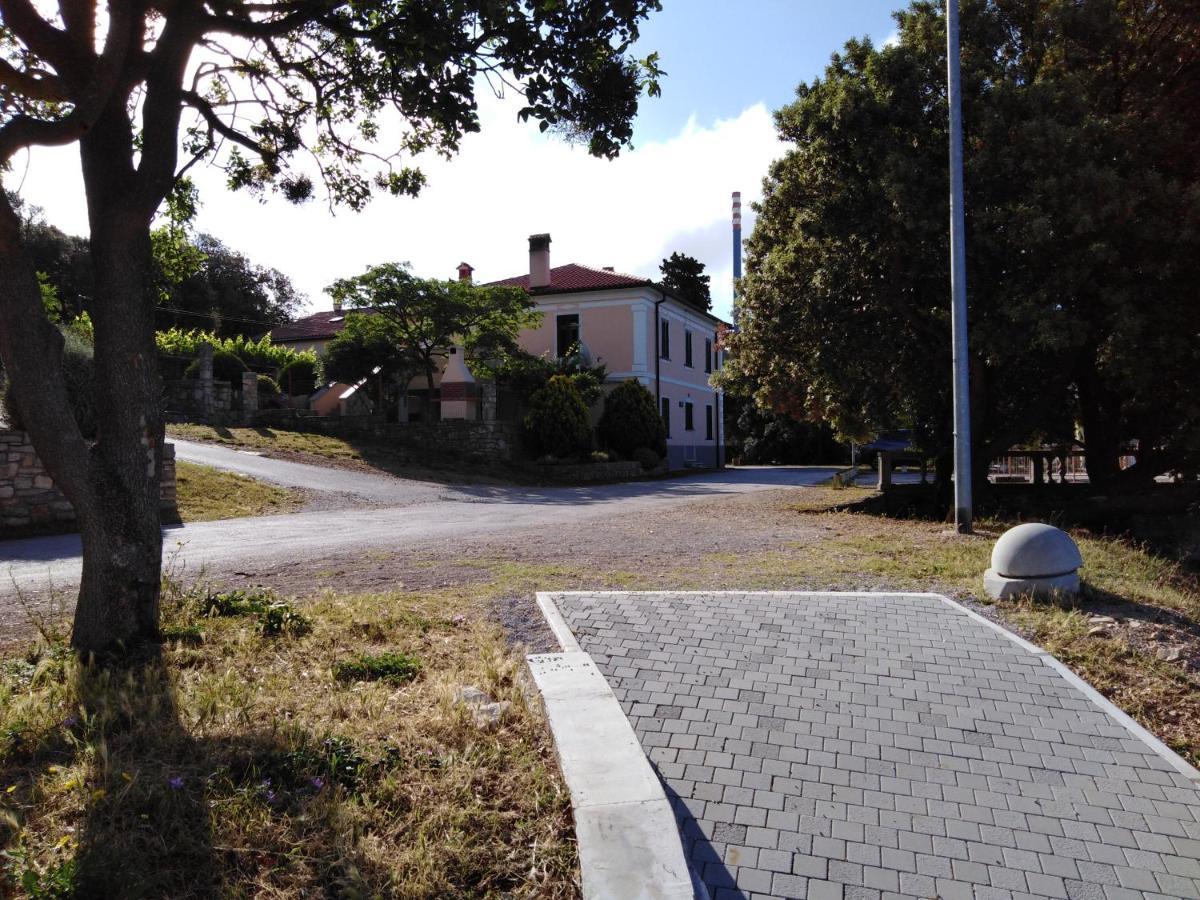 Apartmani Zupanic Koromačno Kültér fotó