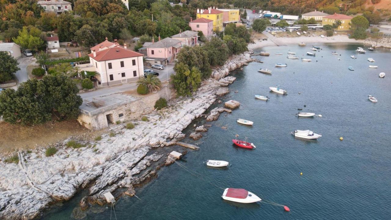Apartmani Zupanic Koromačno Kültér fotó