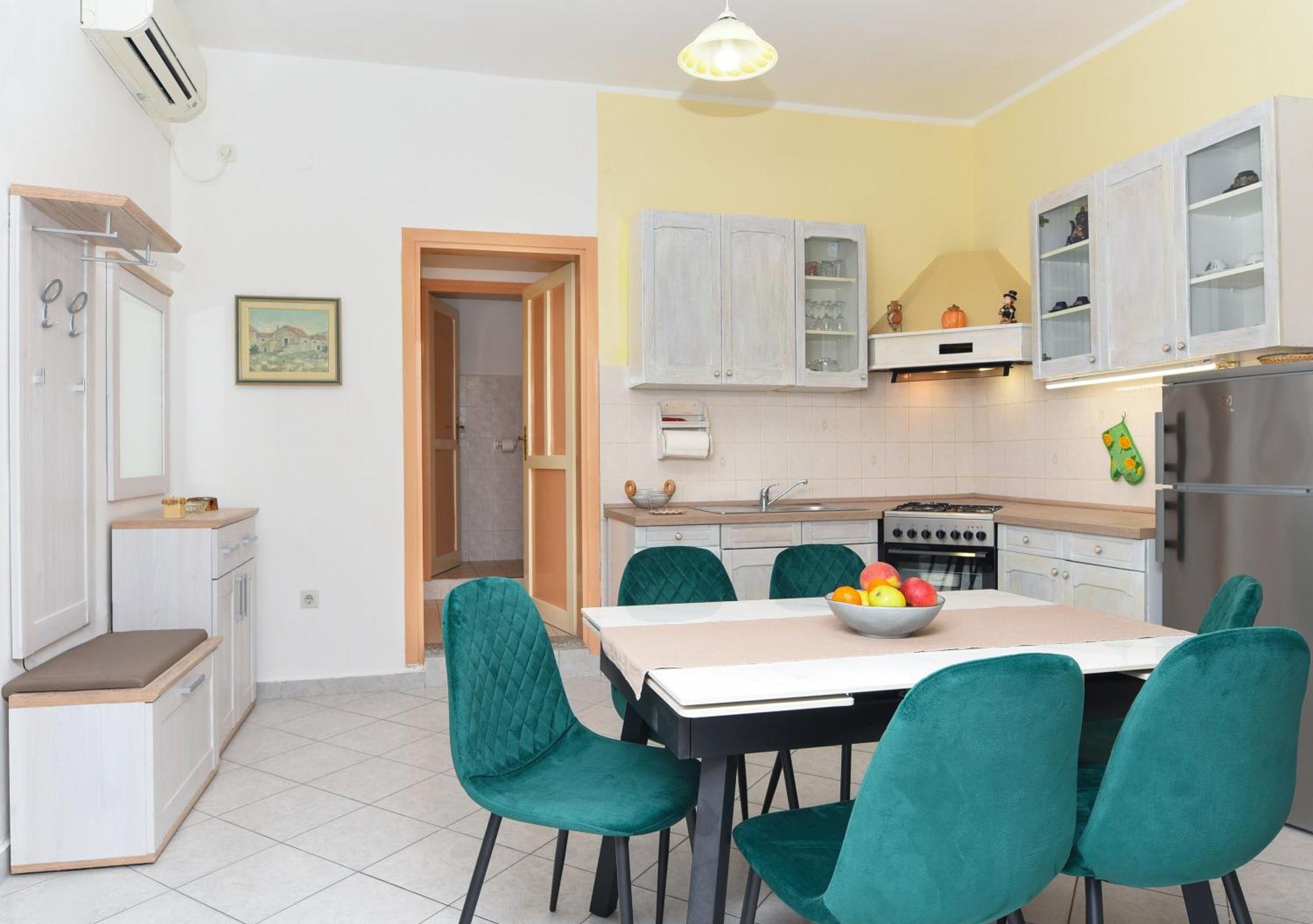 Apartmani Zupanic Koromačno Kültér fotó
